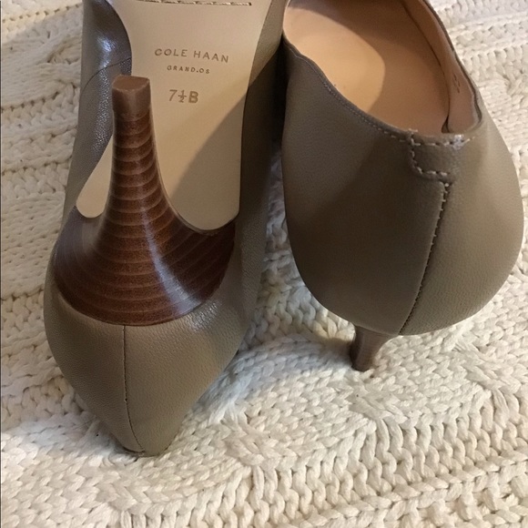Cole Haan Shoes - NWOT COLE HAAN LENA MID PUMP II WITH STACKED HEEL